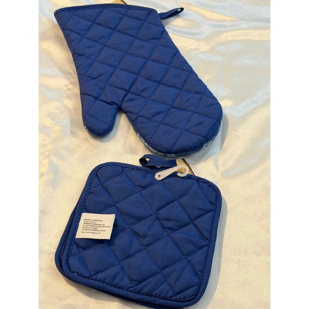Home Collection Blue Damask Live What You Love Oven Mitt and 2pk Pot Holders Set